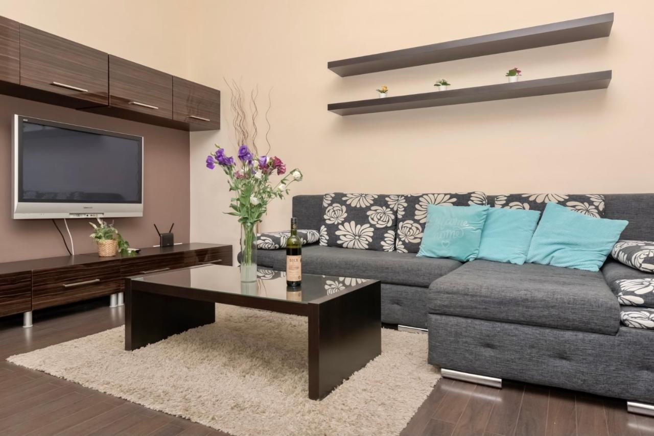 Corvina Apartment Budapest With Free Private Parking מראה חיצוני תמונה